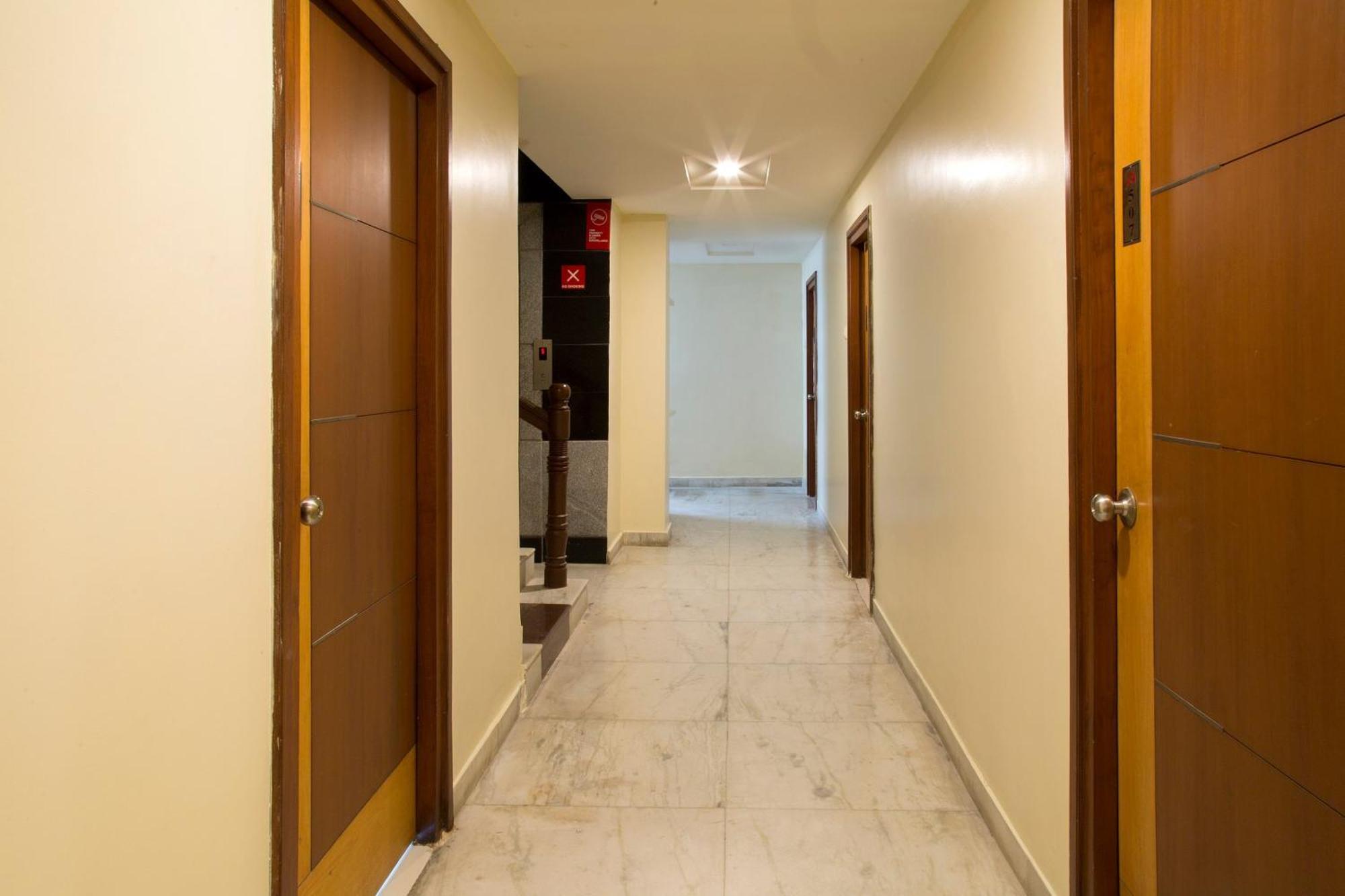 Collection O Poojith Residency Hotel Tirupati Bagian luar foto